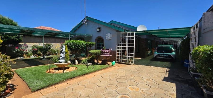 4 Bedroom Property for Sale in Randlespark North West